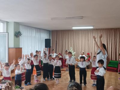 Празник ДГ 3 - Детска градина 3 Буратино - Монтана